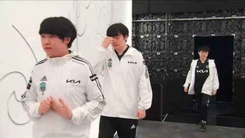 平臺被黑無法出款客服說數(shù)據(jù)延遲 補救對策（圖）